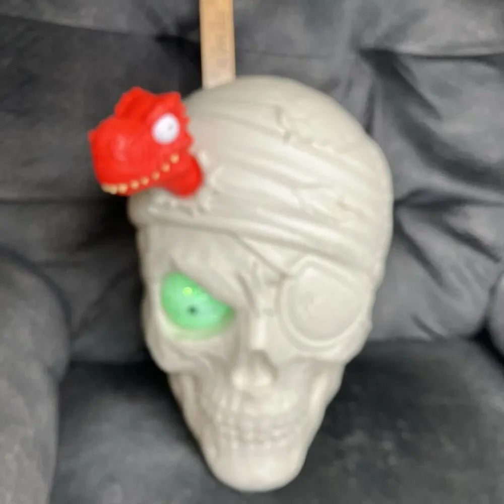 Zuru Large Halloween Plastic Skull And Dinosaur Lights & Sounds 12.5”x 9